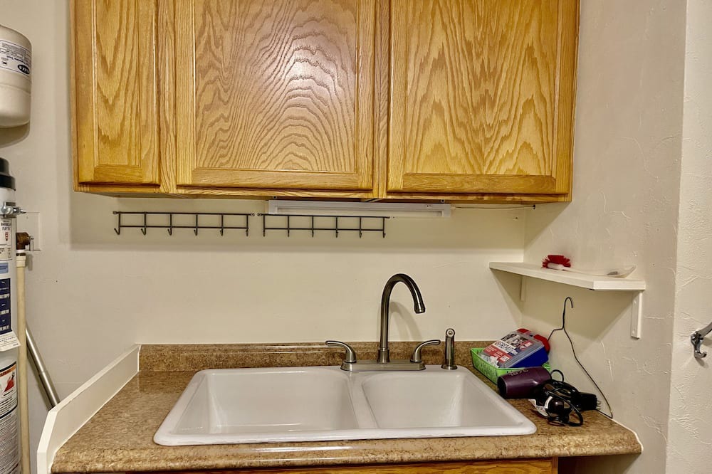 Photo of Kitchen in Haller Lake