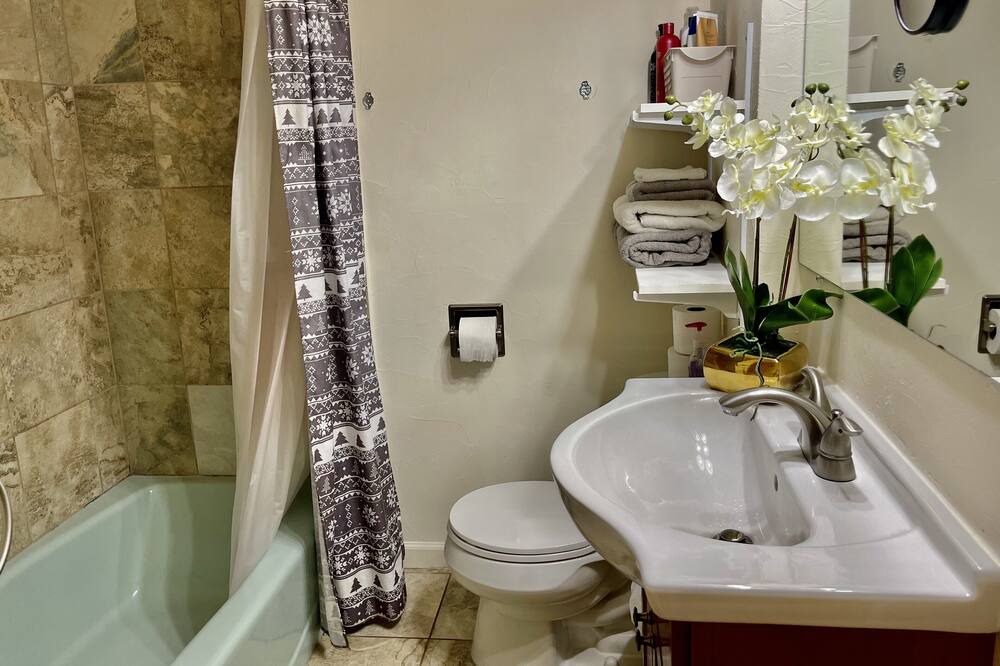 Photo of Bathroom in Haller Lake