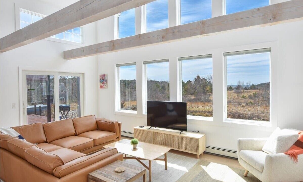 Photo of Livingroom in Truro