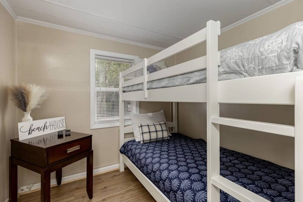 Photo of Bedroom in Surfside Beach