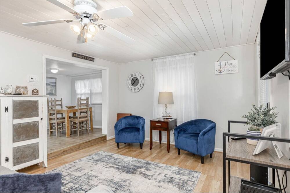 Photo of Livingroom in Surfside Beach