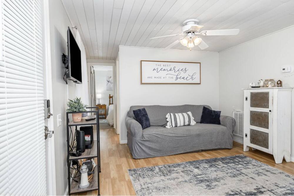Photo of Livingroom in Surfside Beach