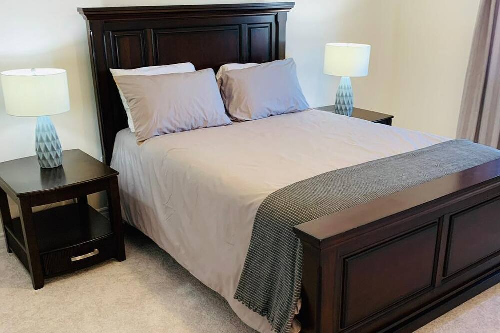 Photo of Bedroom in Bowmanville