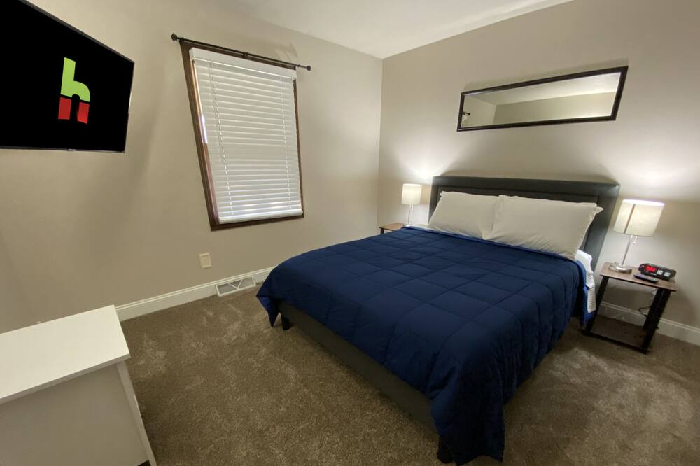 Photo of Bedroom in Kentwood