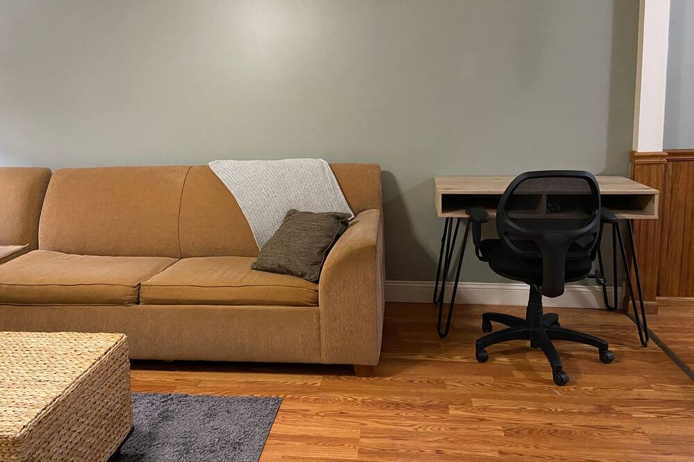 Photo of Livingroom in Kentwood