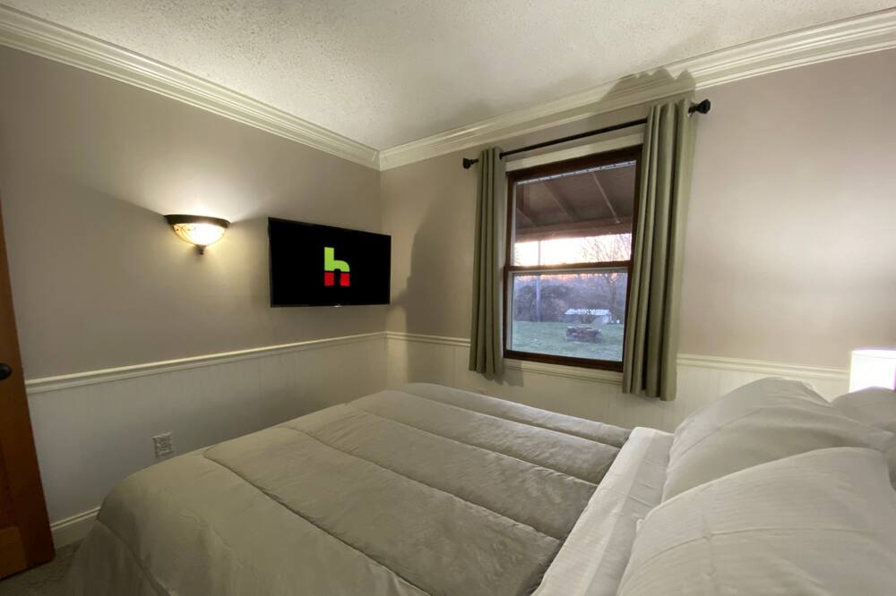 Photo of Bedroom in Kentwood