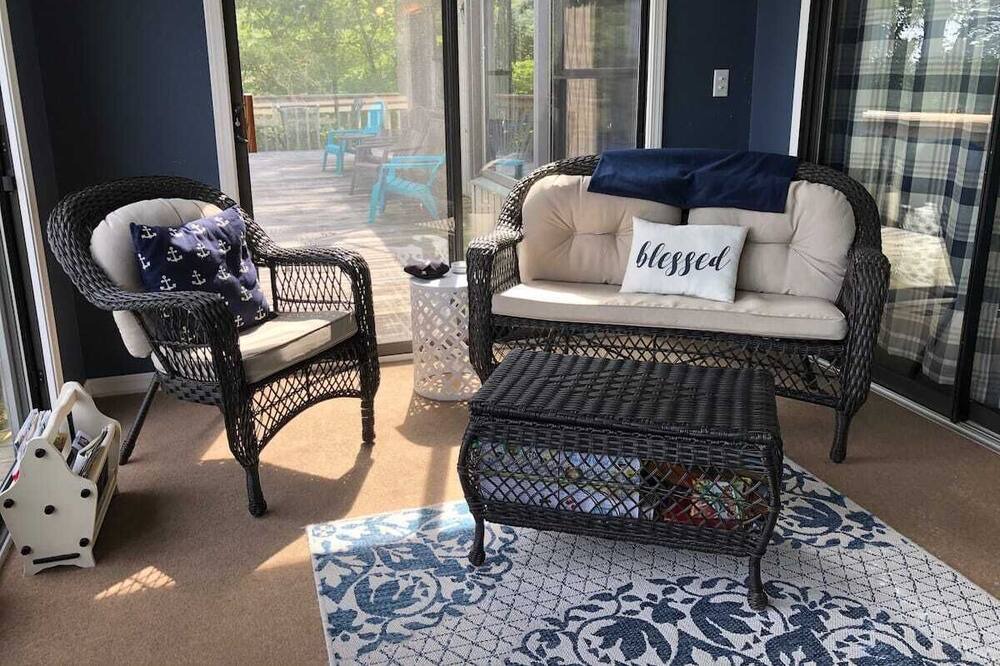 Photo of Livingroom in Eureka Springs