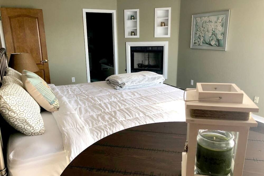 Photo of Bedroom in Eureka Springs