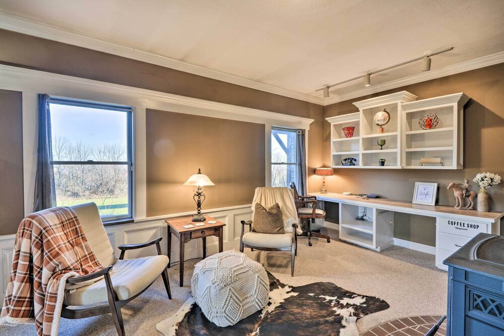 Photo of Livingroom in Tully