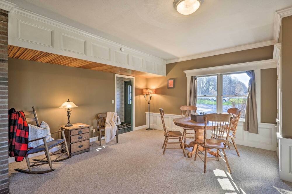 Photo of Livingroom in Tully