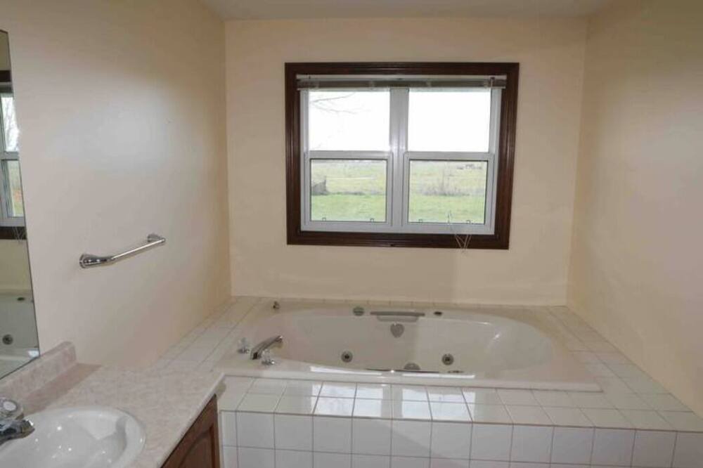 Photo of Bathroom in Clarington