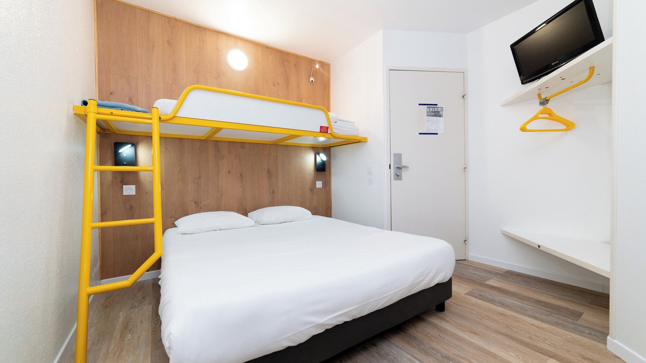 Photo of Bedroom in Chaintre