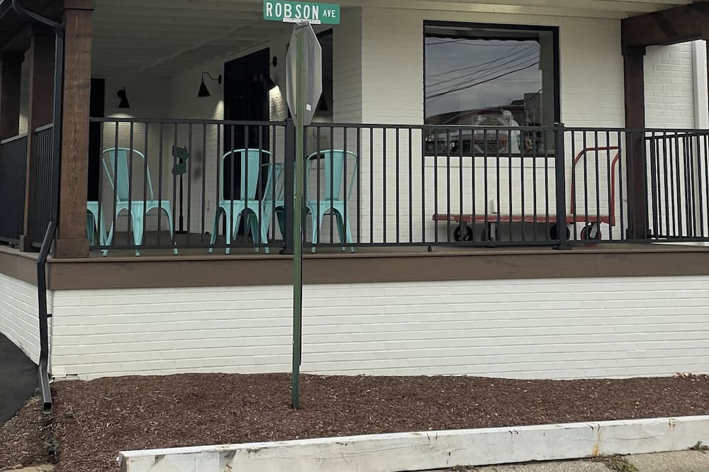 Photo of Outdoor in Hartville