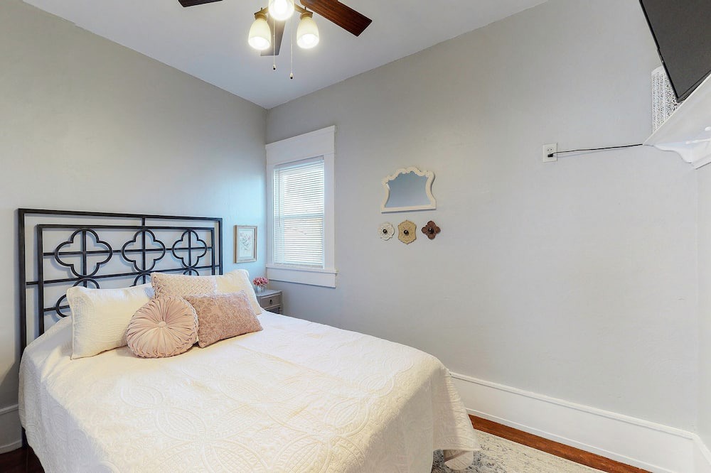 Photo of Bedroom in Hartville