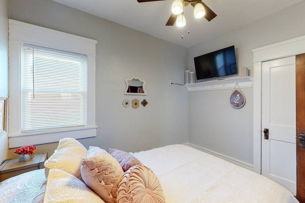 Photo of Bedroom in Hartville