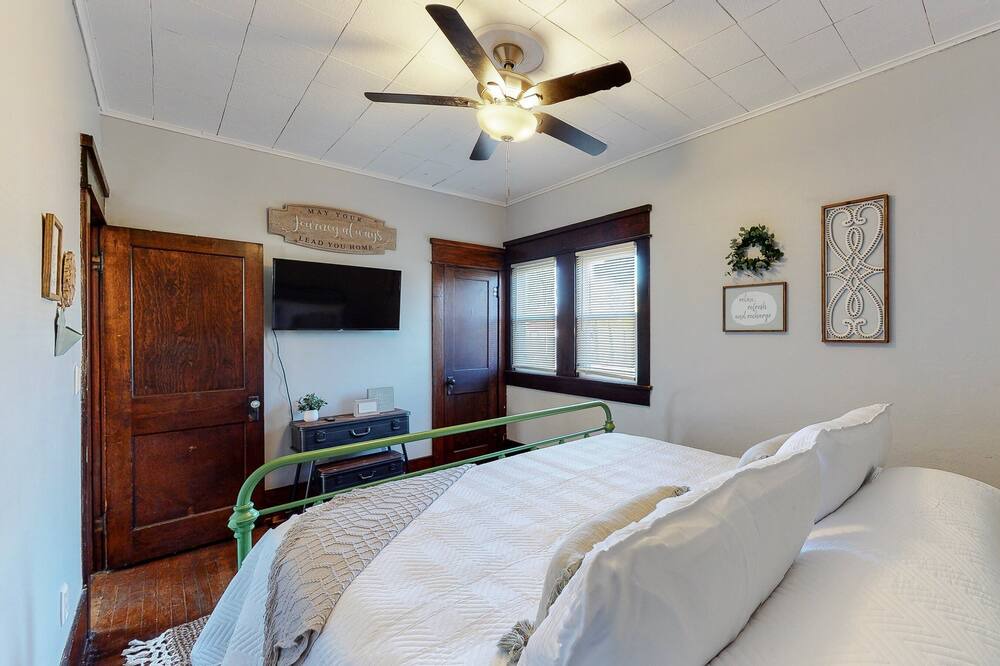 Photo of Bedroom in Hartville