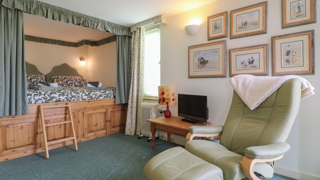 Photo of Others in Holymoorside