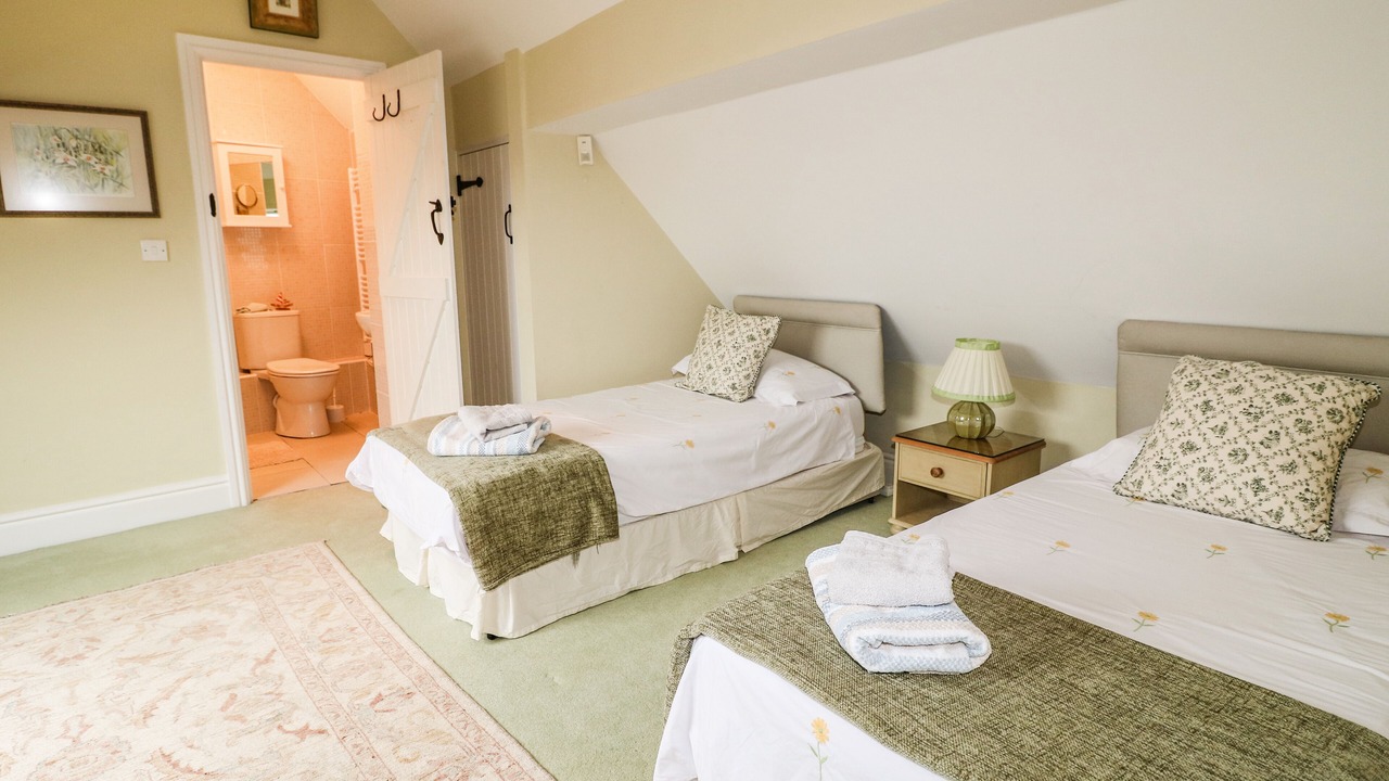 Photo of Others in Holymoorside