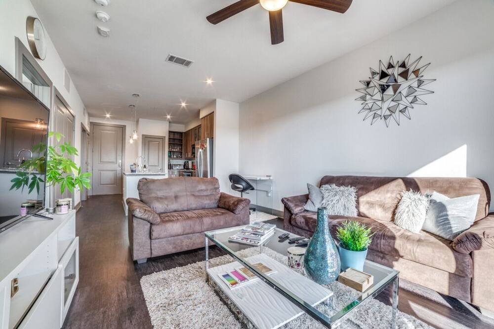 Photo of Livingroom in West Dallas