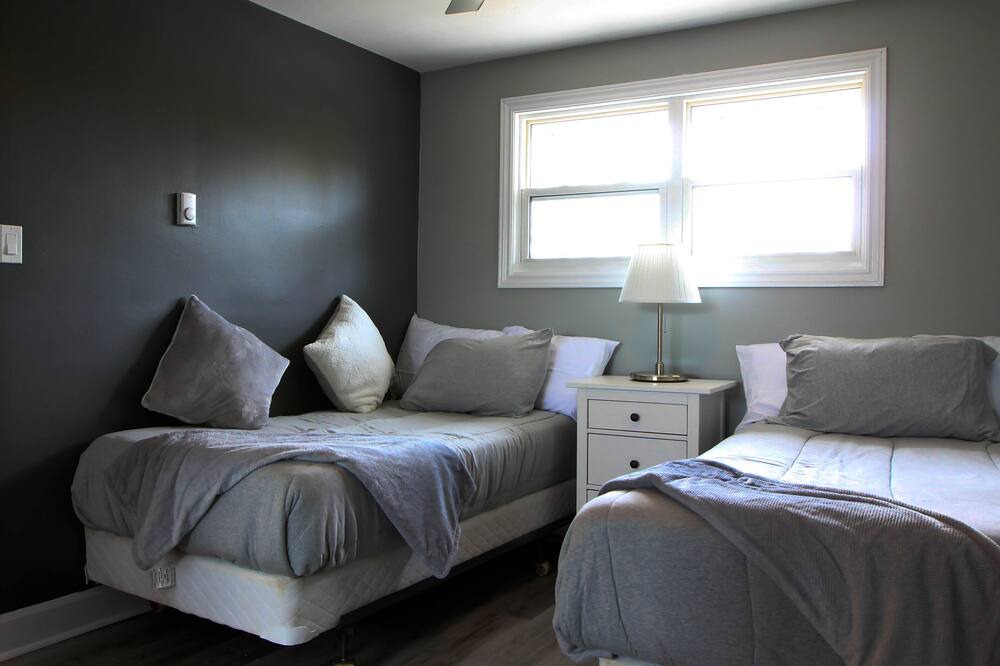 Photo of Bedroom in Strathroy