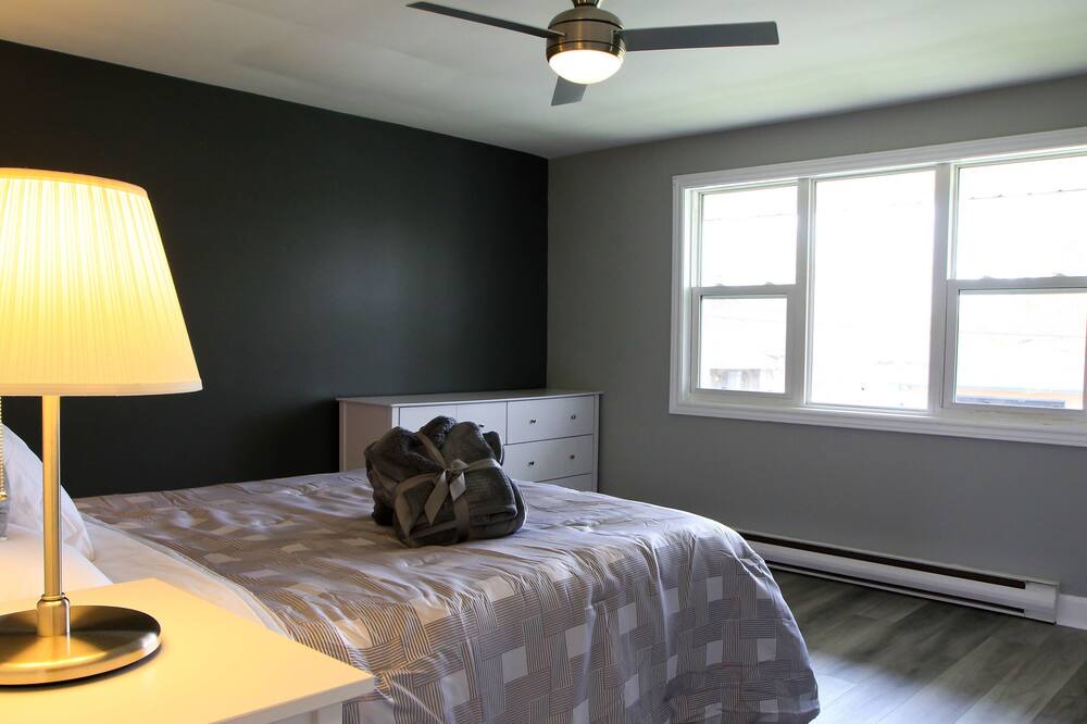 Photo of Bedroom in Strathroy