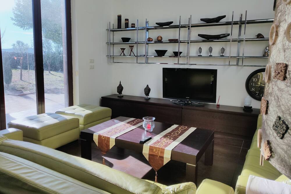 Photo of Livingroom in Las Ventas con Pena Aguilera