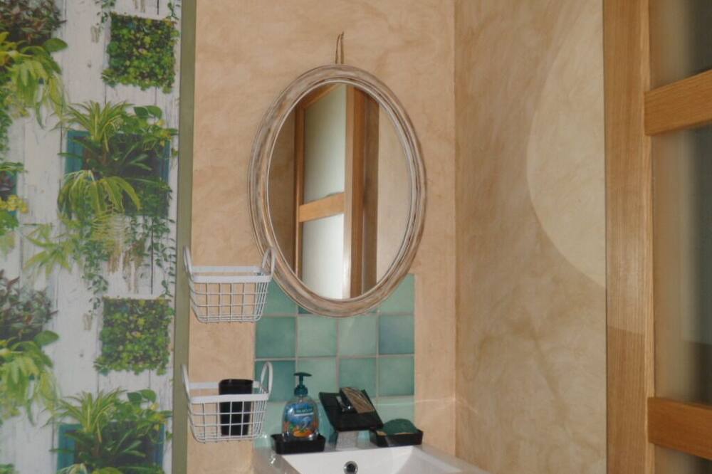 Photo of Bathroom in Ecuras