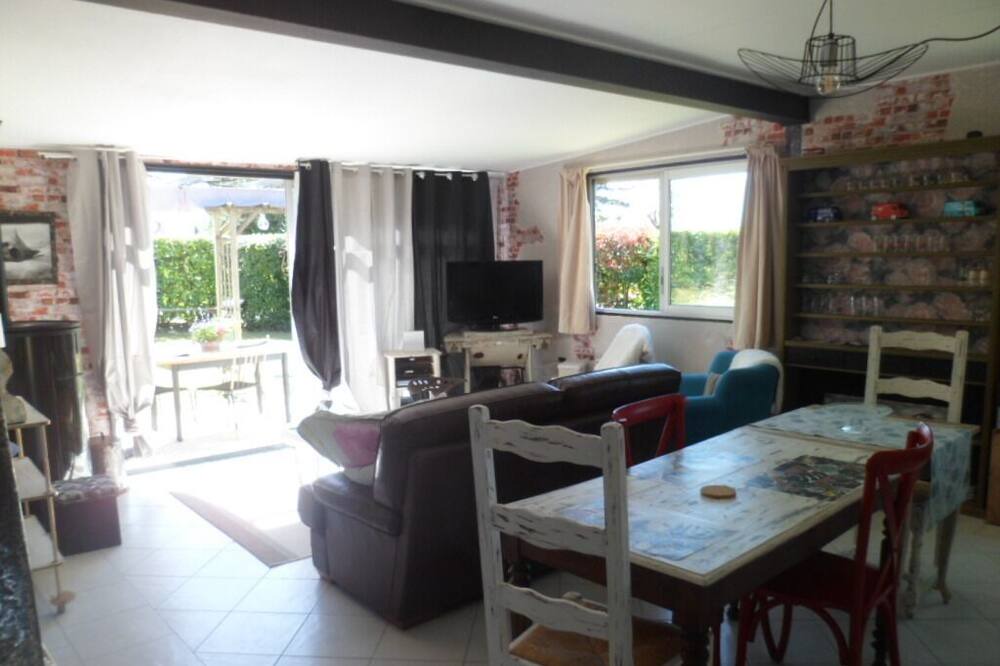 Photo of Livingroom in Ecuras