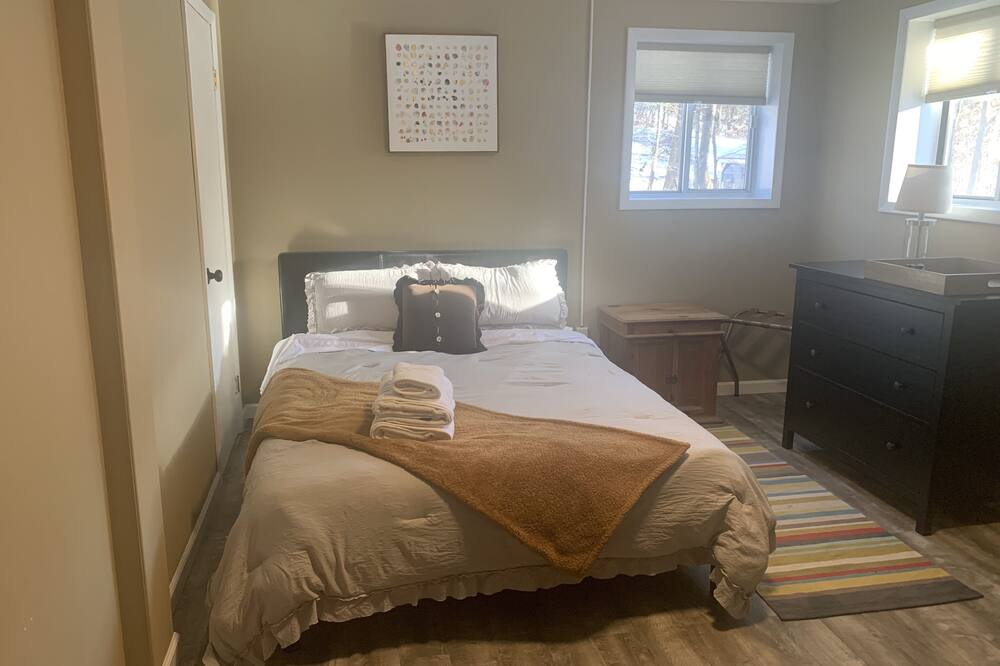 Photo of Bedroom in Rowland