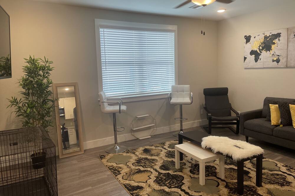 Photo of Others in Spring Branch West