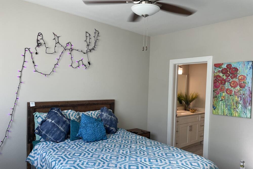 Photo of Bedroom in Spring Branch West