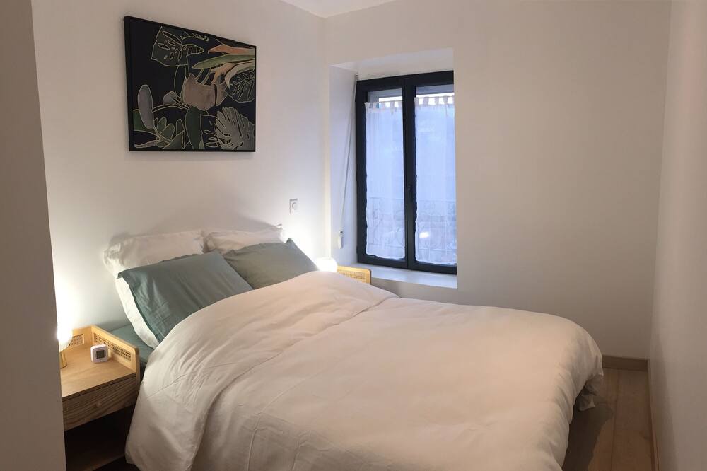 Photo of Bedroom in Charleville-Mezieres