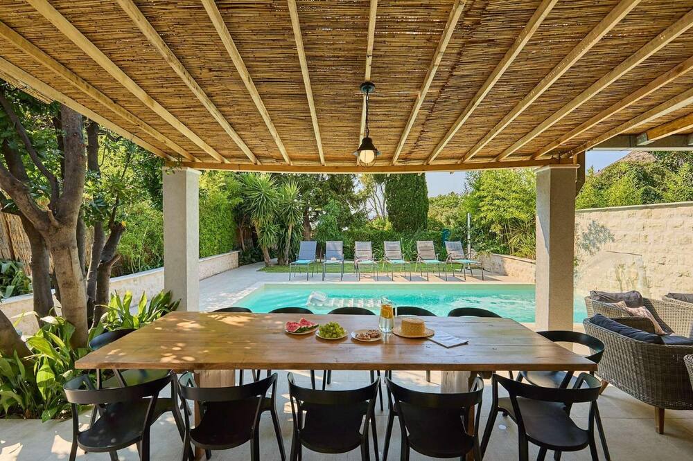 Photo of Outdoor in Pile
