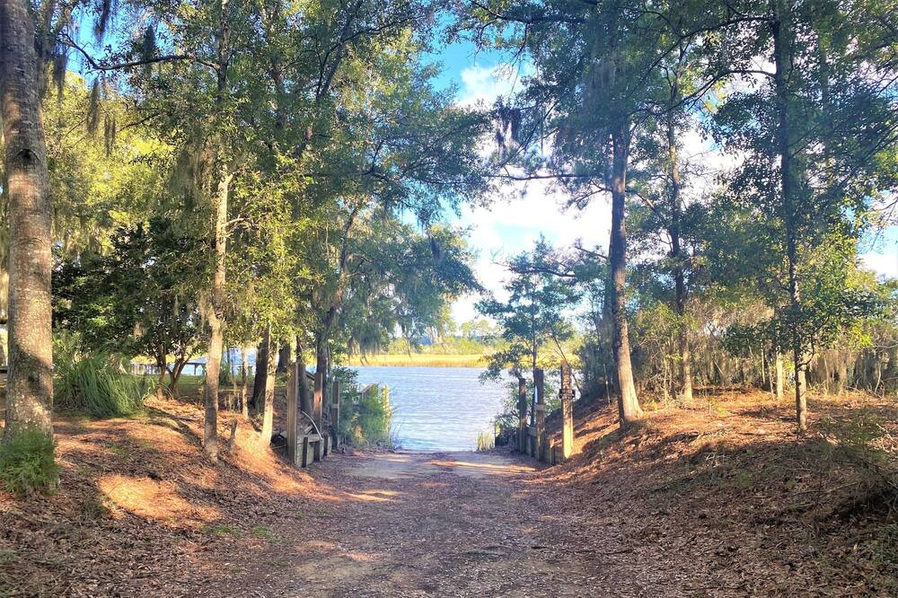 Photo of Others in Edisto Island