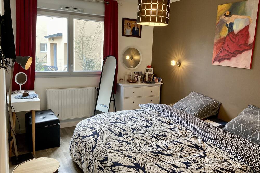 Photo of Bedroom in Bourg Pelousiere