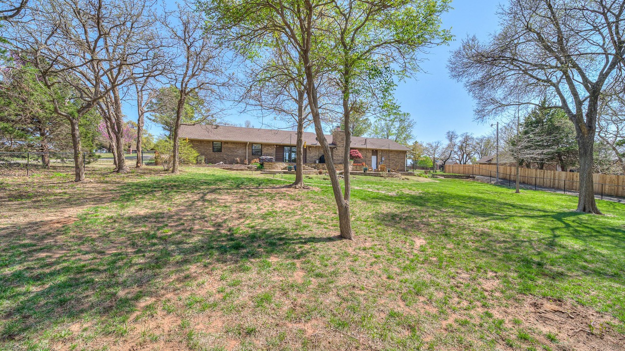 Photo of Outdoor in Guthrie