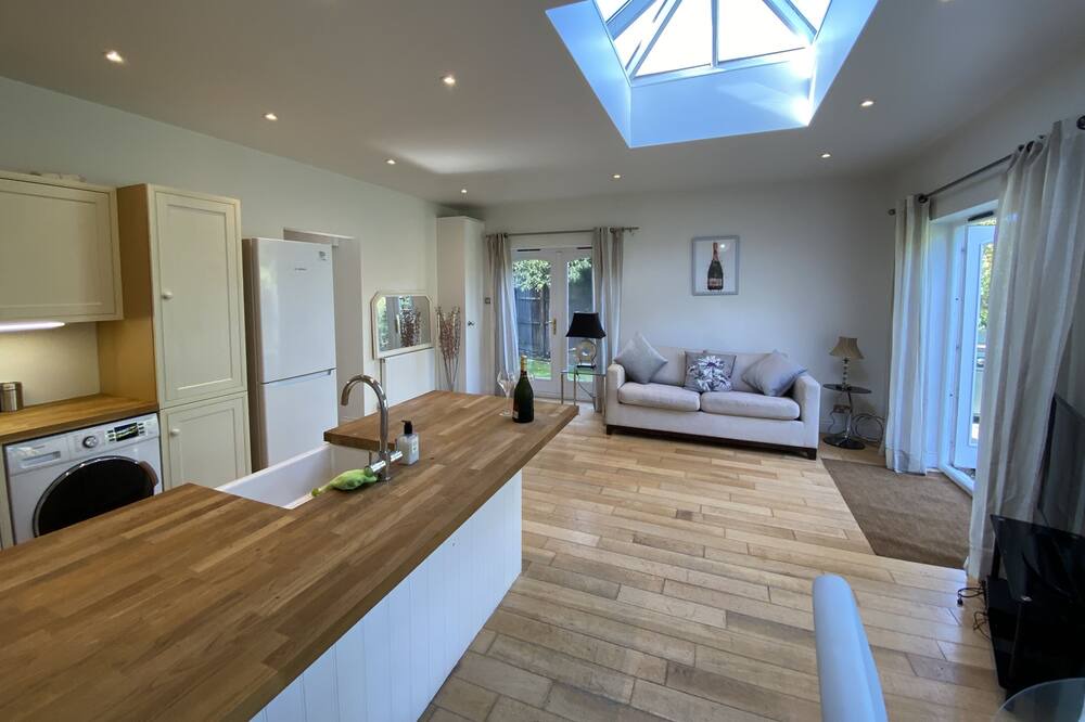 Photo of Others in Cobham