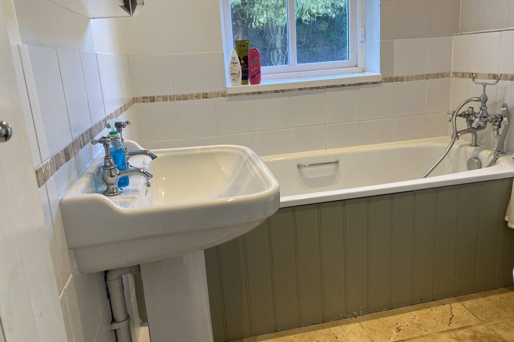 Photo of Bathroom in Cobham