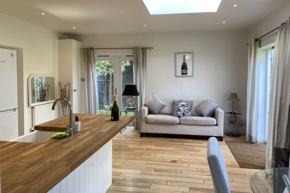 Photo of Others in Cobham