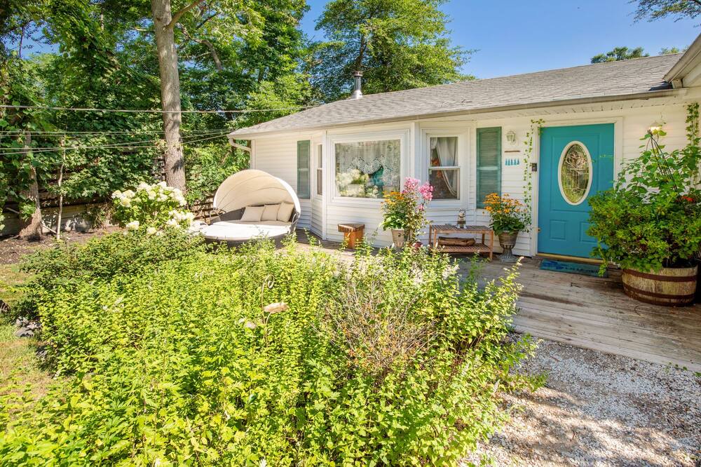 Photo of Others in Mastic Beach