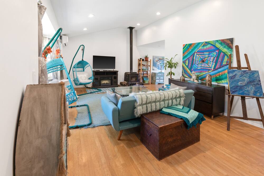 Photo of Livingroom in Mastic Beach