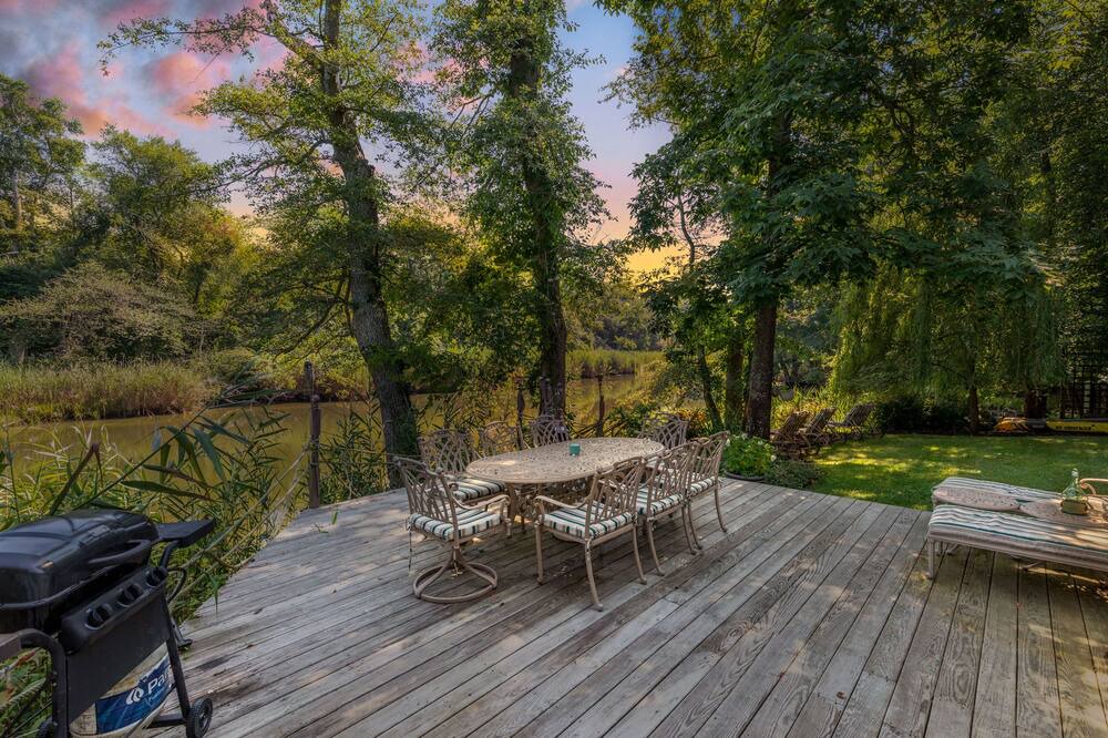 Photo of Patio Balcony in Mastic Beach