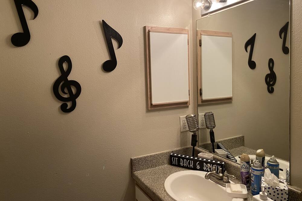 Photo of Bathroom in Atascocita