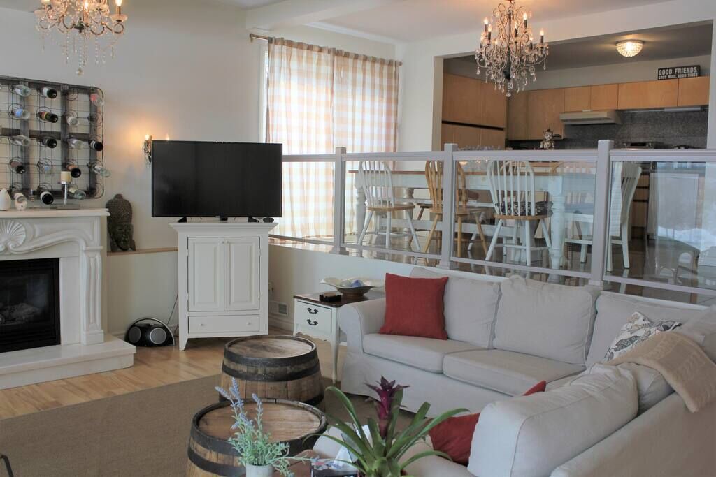 Photo of Livingroom in Prince Edward