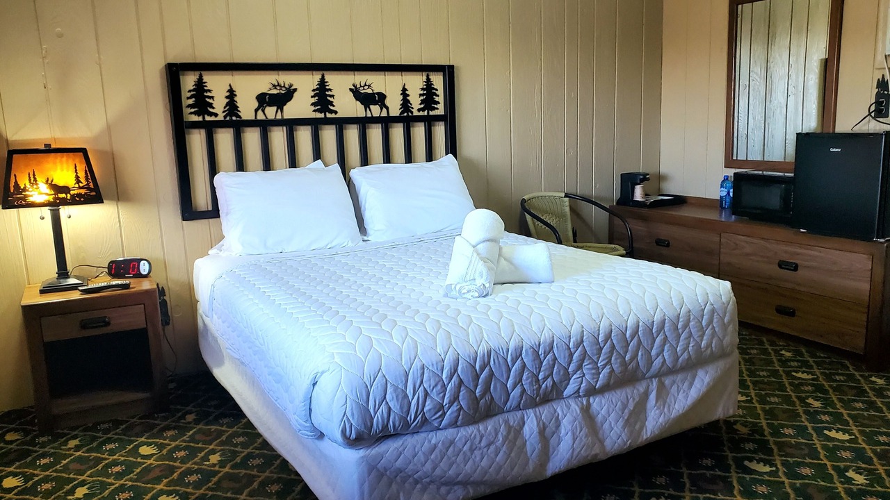 Photo of Bedroom in Ten Sleep