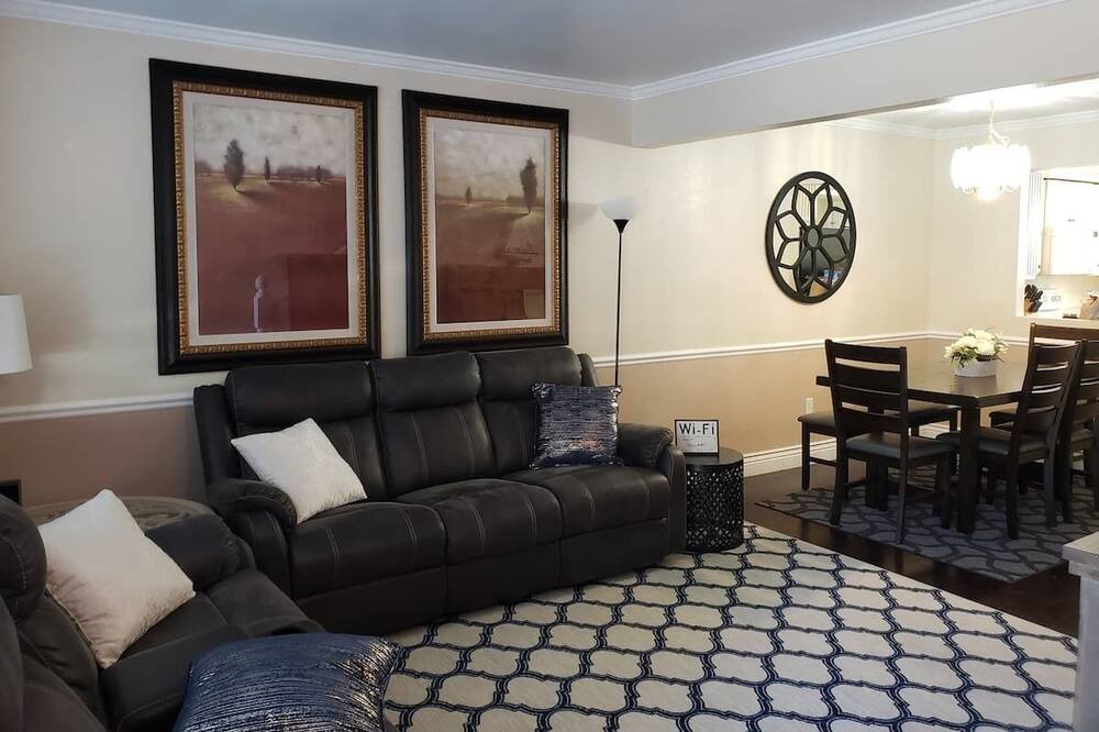 Photo of Livingroom in Orem