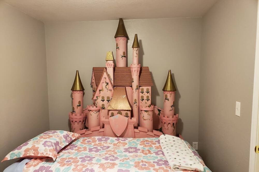 Photo of Bedroom in Orem