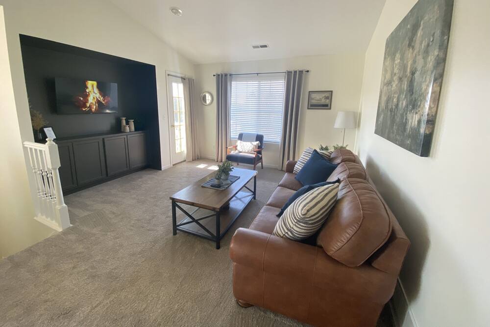 Photo of Livingroom in Loves Park