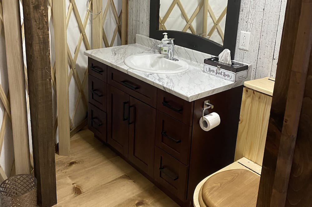 Photo of Bathroom in Notre-Dame-de-la-Merci
