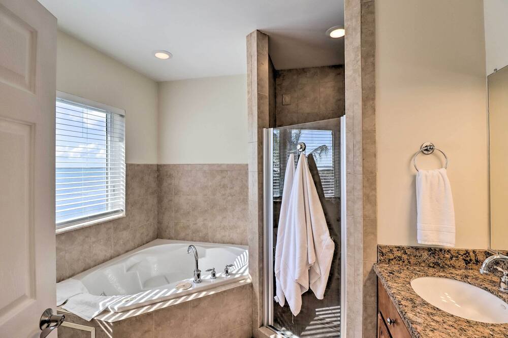Photo of Bathroom in Sugarloaf Shores